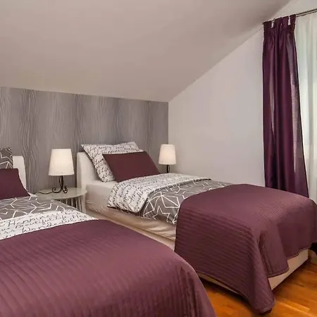 In With Sea View, Terrace, Air Conditioning, Wifi 5126-1 Lejlighed *