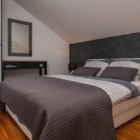 In With Sea View, Terrace, Air Conditioning, Wifi 5126-1 *